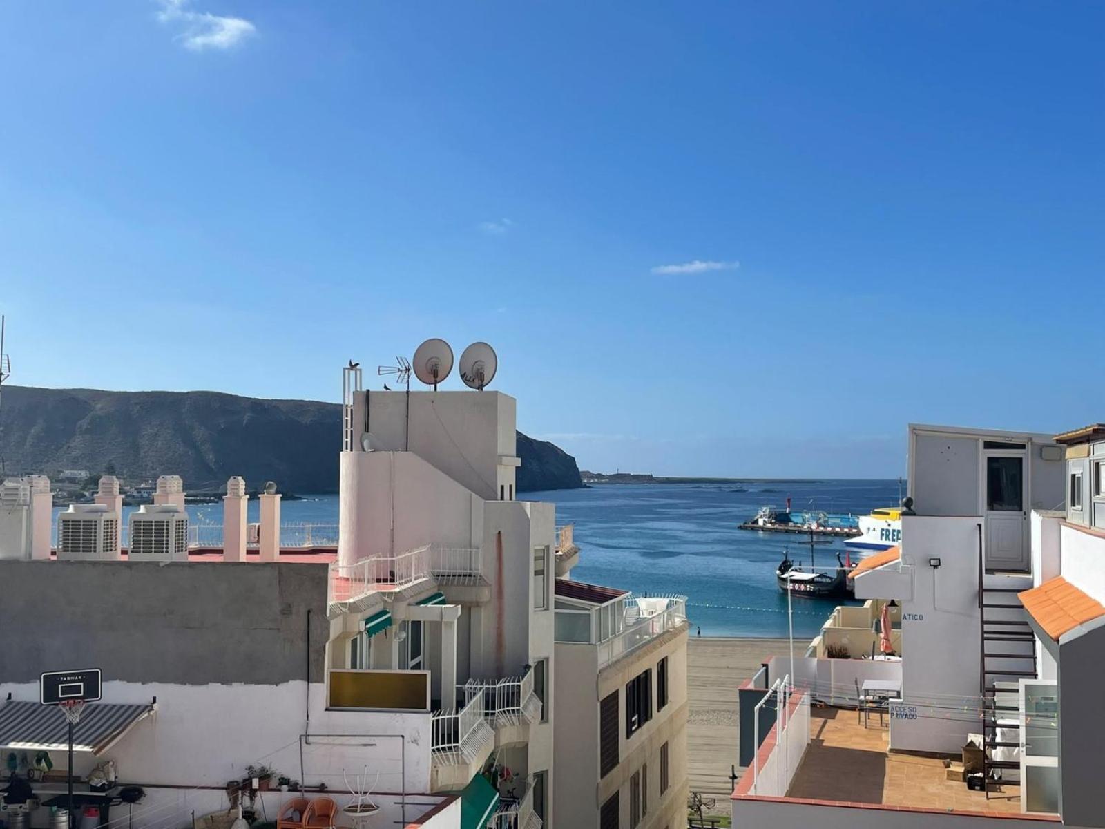 Few Steps From The Beach Hostel In Los Cristianos Арона Екстер'єр фото