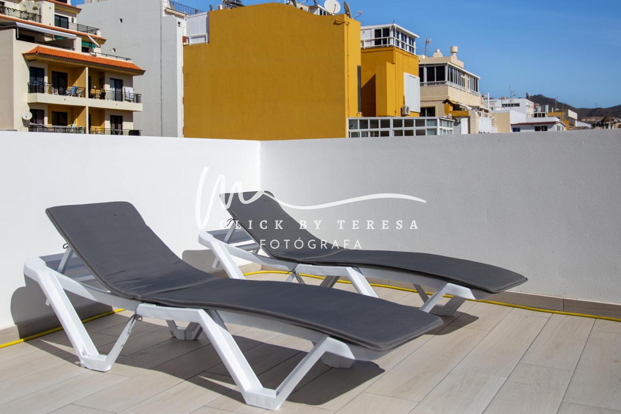 Few Steps From The Beach Hostel In Los Cristianos Арона Екстер'єр фото